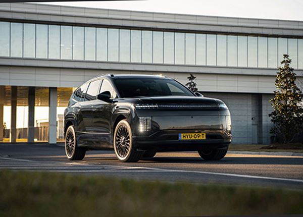 IONIQ 9 krijgt met exclusieve uitvoering Calligraphy Black Ink een nog krachtiger karakter