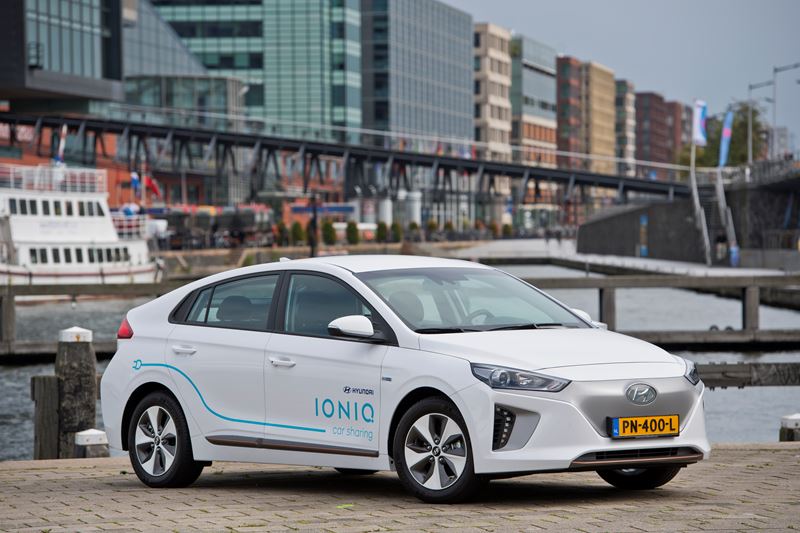 Uniek Car Sharing-project in Amsterdam met honderd elektrische Hyundai’s IONIQ