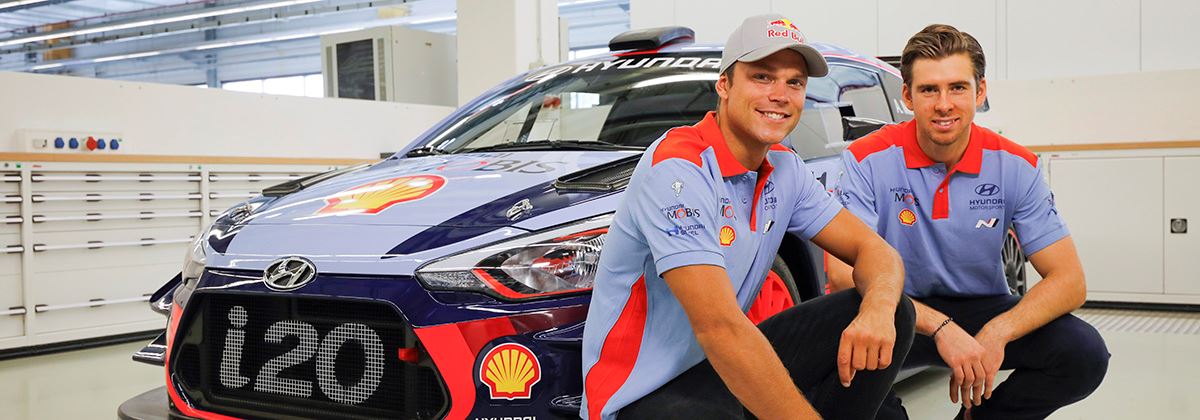 Rallyteam Hyundai met Andreas Mikkelsen op jacht naar de constructeurstitel