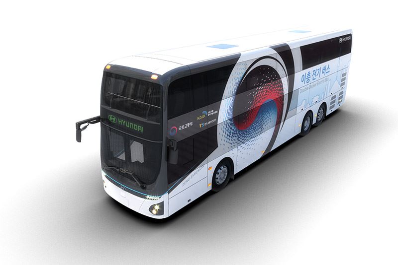 De elektrische dubbeldekker van Hyundai biedt plaats aan 70 passagiers.
