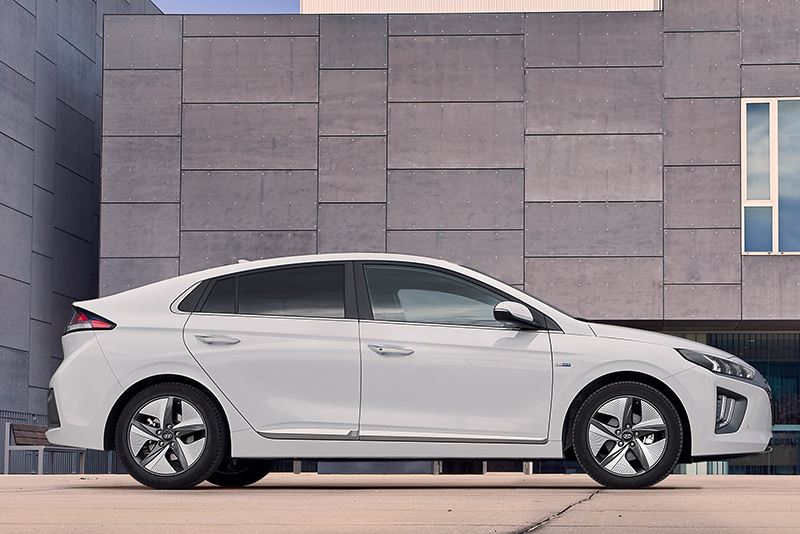 De Europese veiligheidsorganisatie Euro NCAP beloonde de Hyundai IONIQ met de maximale score van 5 sterren.