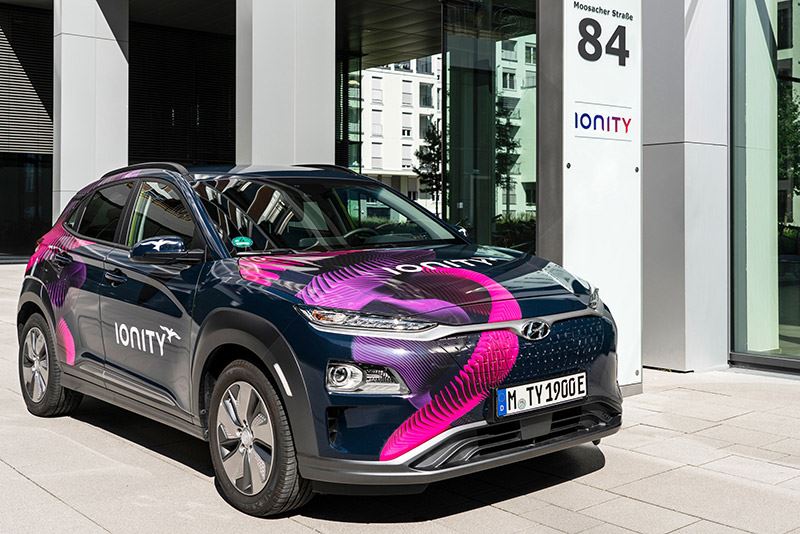 Vanaf modeljaar 2021 profiteren de elektrische auto’s van Hyundai optimaal van het laadvermogen van IONITY dat 350 kW bedraagt.