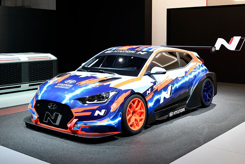 De Veloster N ETCR is de eerste volledig elektrische raceauto van Hyundai en werd onthuld op de IAA 2019 in Frankfurt.