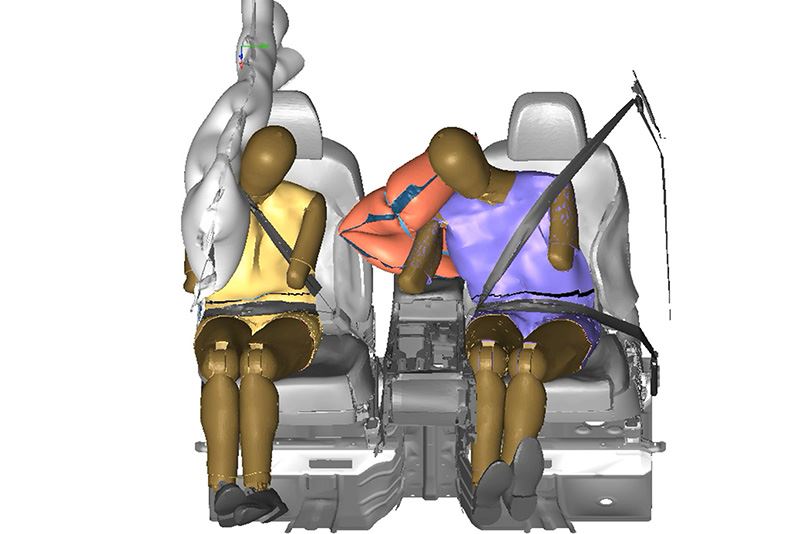 De nieuwe airbag is gemonteerd in de bestuurdersstoel en ontvouwt zich in de ruimte tussen de stoel van de bestuurder en die van de bijrijder.