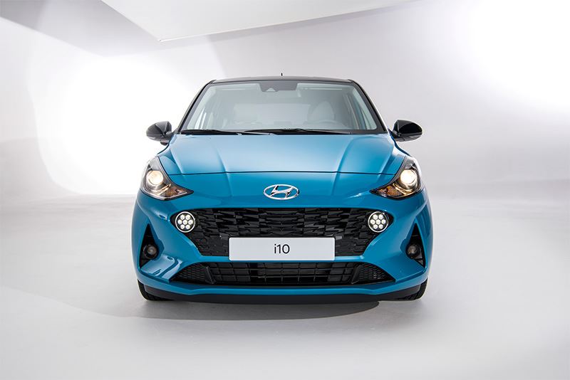 De nieuwe Hyundai i10 is er in drie verschillende uitvoeringen: i-Drive, Comfort en Premium.