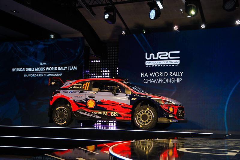 In deze 380 pk sterke rallyauto Hyundai i20 WRC werd Thierry Neuville voor de vijfde keer vicewereldkampioen.