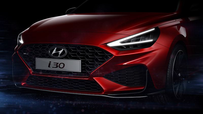 De vernieuwde Hyundai i30 krijgt opvallende V-vormige dagrijverlichting